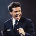 Cuando Luis Miguel cantó en los 15 años de la hija de Salinas en Los Pinos y otros vínculos del cantante con el poder político