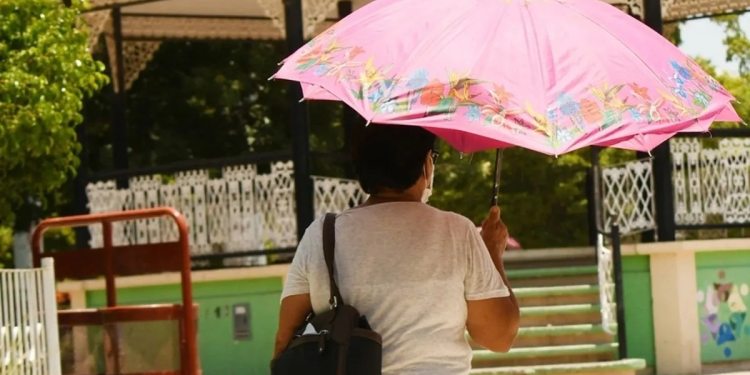 ¡Como si fuera verano! Termómetro podría rebasar los 40 grados en Sinaloa y Sonora