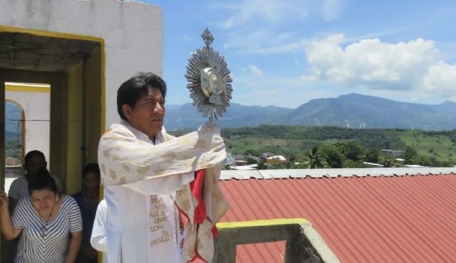 El sacerdote asesinado tenía bienes que no vienen de la limosna: Patricia Armendáriz