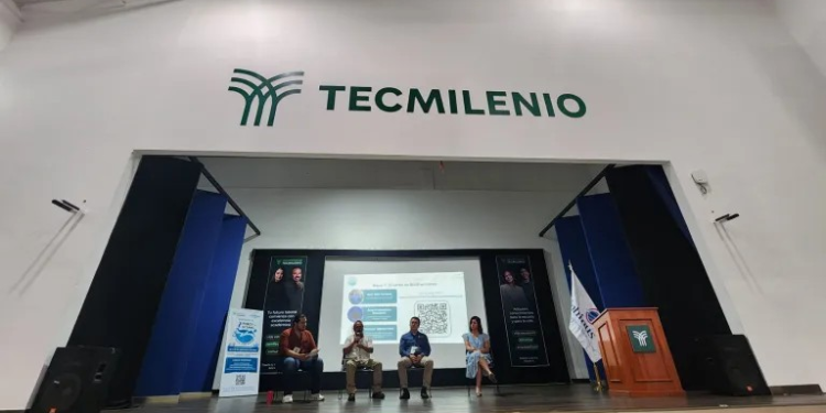 Llaman a acciones urgentes contra la sobrepesca y la contaminación en el 2° Foro por el Océano desde el Caribe Mexicano