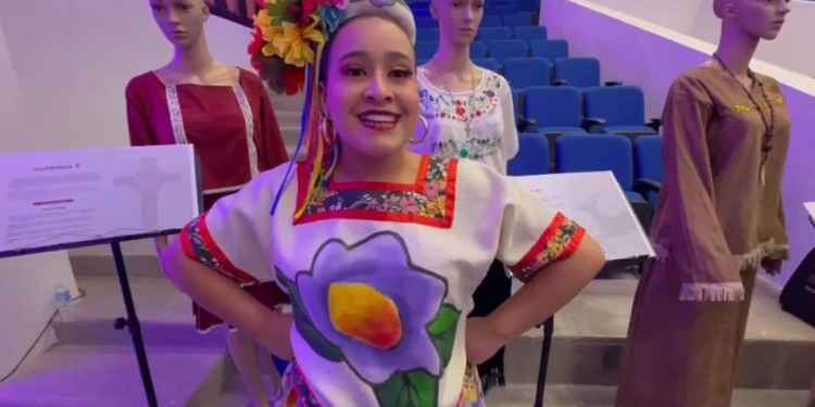 Atuendos indígenas de Sonora cautivan la atención en Festival de Pueblos Mágicos