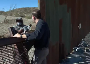 Reportan la presencia de civiles armados vigilando la frontera, vestidos de militares