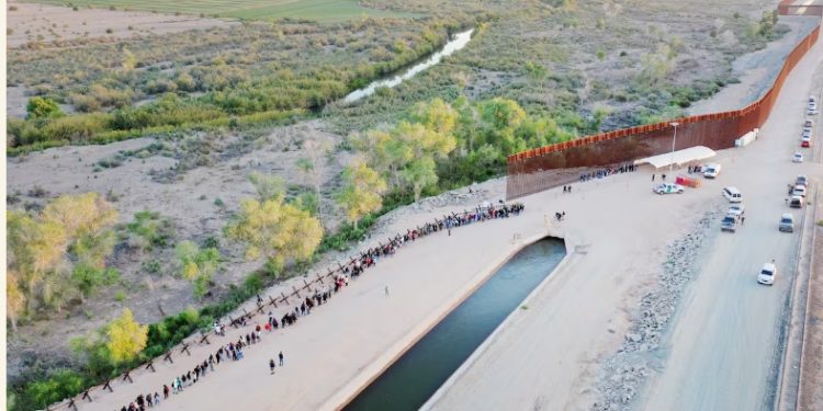 David J. Bier, experto en inmigración: “No necesitamos un muro, necesitamos reformar nuestro sistema migratorio”