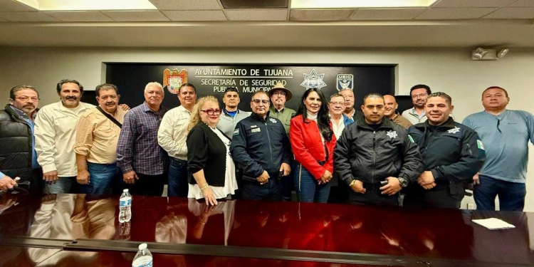 Líderes Transportistas de Sinaloa, Sonora y BC se reúnen con autoridades