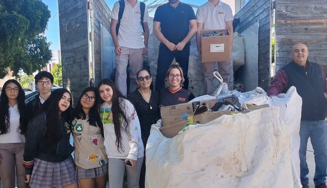COBACH apoya reciclaje y a niños con cáncer y Lupus