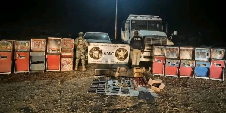 Tragamonedas y material bélico; Marina da otro golpe al narco en Sonora
