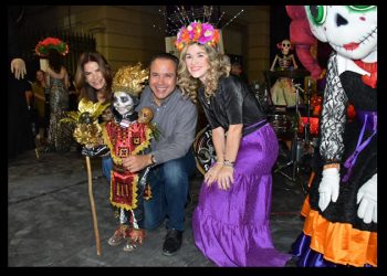 Con gran éxito celebran Toño Astiazarán y Patty Ruibal tradiciones con VI Festival de Día de Muertos