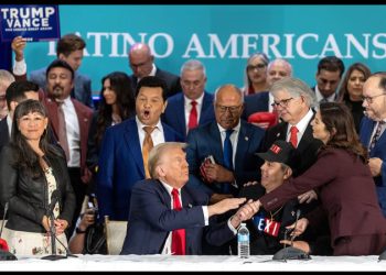 El voto latino masculino dio por primera vez su apoyo mayoritario al republicano