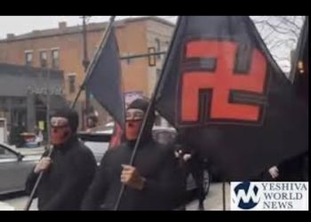 Envalentonados por la victoria de Trump, los neonazis vuelven a desfilar en EU