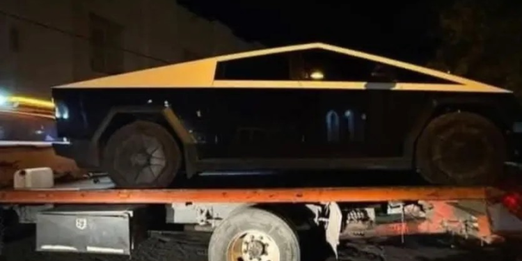 Hombre en Cybertruck Atropella a Perro en Sonora; Manejaba en Estado de Ebriedad