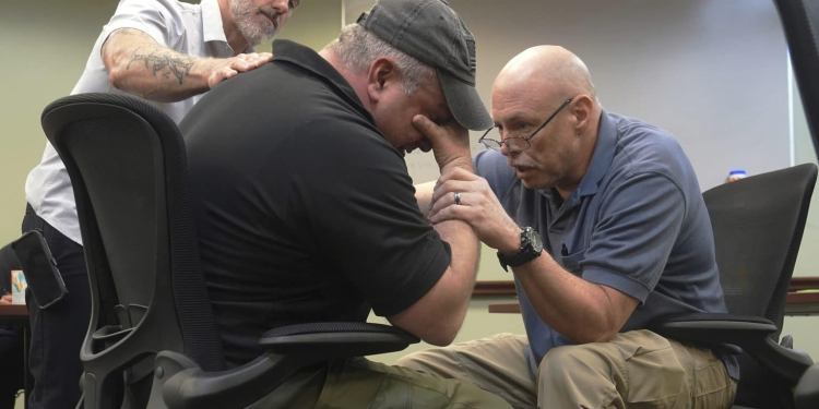 La Patrulla Fronteriza entrena más capellanes ante el debate migratorio y el impacto en los agentes: testimonios desde Casa Grande y Tucson, en Arizona