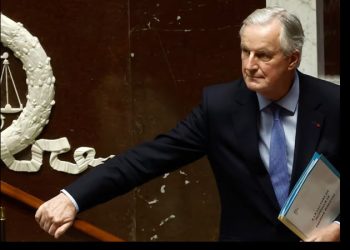 Francia se queda sin Gobierno tras apoyar la izquierda y la ultraderecha una moción de censura contra Barnier