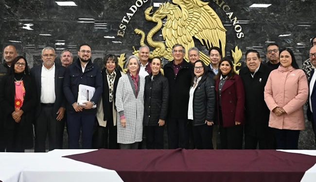 Claudia Sheinbaum supervisa obra de Agencia de Aduanas