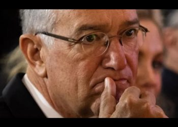 Al final Elektra se derrumbó 70% en Bolsa e hizo perder 5 mil 500 mdd a Salinas Pliego