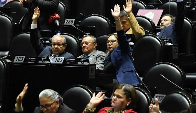 Diputados aprueban iniciativa que regula trabajo en plataformas digitales