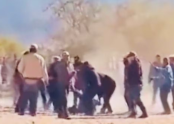 Habitantes del pueblo de Belem, Sonora, se enfrentan a golpes por Plan de Justicia Yaqui; acusan malas decisiones políticas