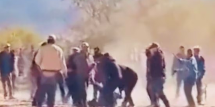 Habitantes del pueblo de Belem, Sonora, se enfrentan a golpes por Plan de Justicia Yaqui; acusan malas decisiones políticas