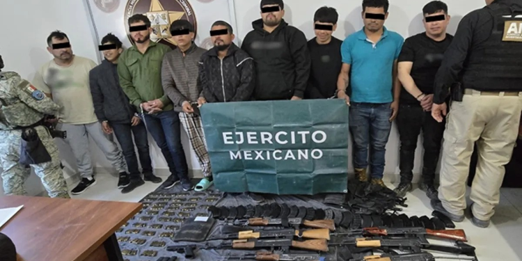 Gabinete de Seguridad asegura armas largas y más de 80 artefactos explosivos en Sonora