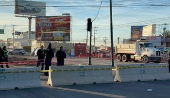 Intentan detener construcción de paso a desnivel en bulevar Colosio