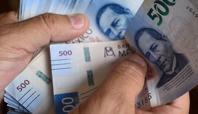 SAT logra recaudación récord: 4.9 billones de pesos en 2024