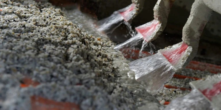 India promueve inversiones en litio de Argentina, destaca buen clima para negocios