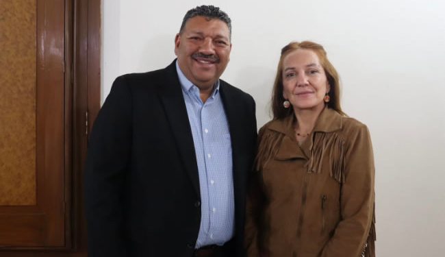 Alcalde de Ímuris se incorpora a Morena Sonora.