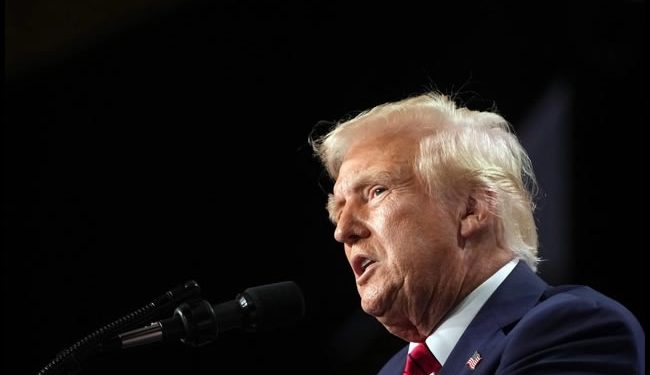 Trump lanza nuevas amenazas arancelarias; incluiría chips y metales