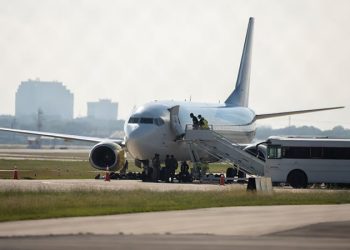 México responde sobre avión de EEUU con migrantes: “Aceptaremos la llegada con los brazos abiertos”