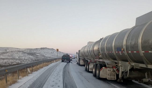 Siguen malas condiciones climáticas pro nevadas en Sonora que afectan tránsito en tres tramos de la carretera este jueves