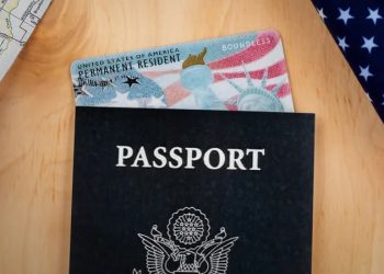 EU dejará de tramitar pasaportes con género ‘X’ por decreto de Donald Trump