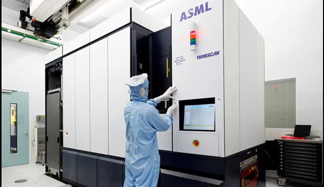 La irrupción de la IA china DeepSeek sacude las Bolsas al amenazar el dominio de la estadounidense Nvidia y otras tecnológicas