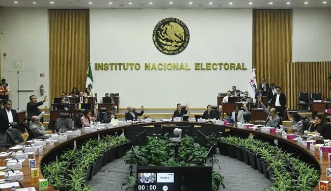 INE aprueba difusión para elección judicial: candidatos no aparecerán en radio y tv