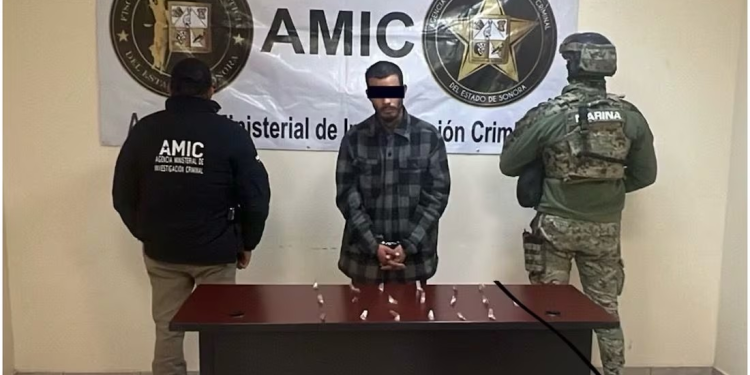 Detienen en Sonora a estadounidense con dosis de cristal; es buscado en la Unión Americana por tráfico humano y posesión de droga