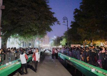 Atestiguan Toño Astiazarán y Patty Ruibal nuevo récord de Rosca de Reyes con 520 metros