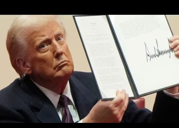 Trump barre la era Biden con una avalancha de decretos contra la inmigración, la agenda verde y la diversidad