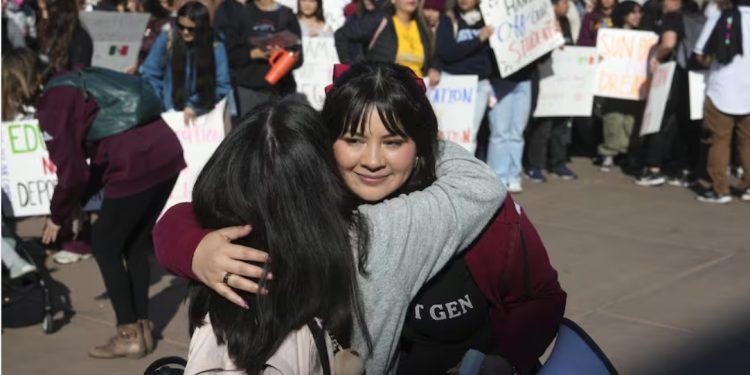 En Arizona: crece la preocupación de los migrantes por el temor a las redadas del ICE y las deportaciones