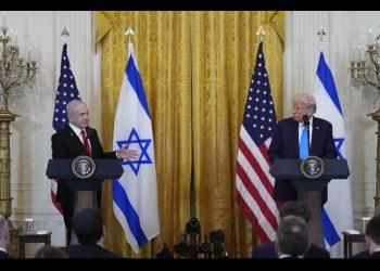 Trump quiere que EU se apropie de Gaza y reubicar a los palestinos