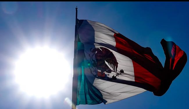 PAN quiere cambiar el nombre a México y eliminar el de Estados Unidos Mexicanos