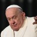 El Papa Francisco presenta “leve mejoría” en su neumonía