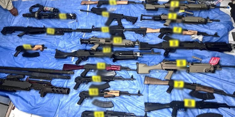 Gabinete de Seguridad asegura fusiles Barret y ametralladoras en Sonora