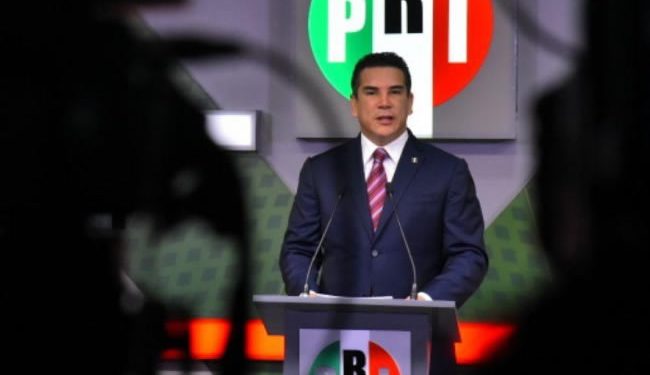 Alito viaja a EU para promoverse como un zar antidrogas en México y en Palacio creen que busca asilo político