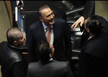 Beltrones apoya protestas de maestros contra reforma a la Ley del ISSSTE