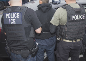 Fiscalía de Arizona presenta cargos de inmigración contra 565 personas tras nuevas políticas de Trump