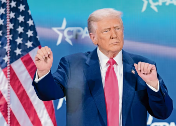 “No voy a detener los aranceles contra México y Canadá”, dice Trump; “van todos el 2 de abril”