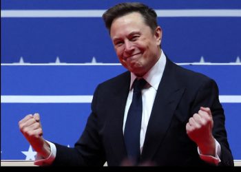 Musk afirma que USAID es una ‘bola de gusanos’ y que Trump está de acuerdo en cerrarla