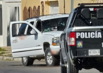 Reportan balacera entre policías y sujetos armados en Caborca, hay dos civiles detenidos, uno de ellos está herido