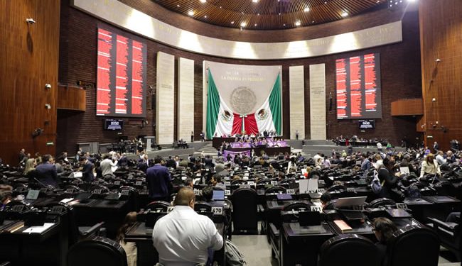 Diputados aprueban reformas para “aliviar” la carga fiscal de Pemex
