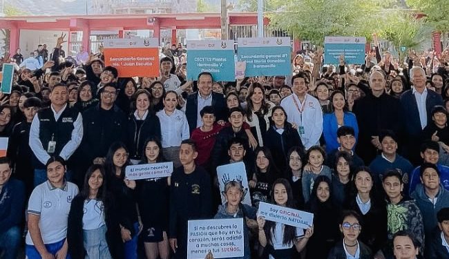 Ayudan Toño Astiazarán y Patty Ruibal a prevenir adicciones en jóvenes con programa “Advertencia DIF”