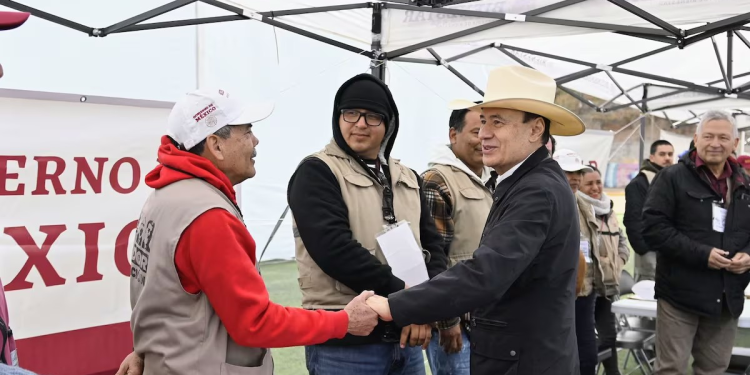 Alfonso Durazo y Claudia Sheinbaum garantizan trato digno en albergues para mexicanos repatriados en Sonora