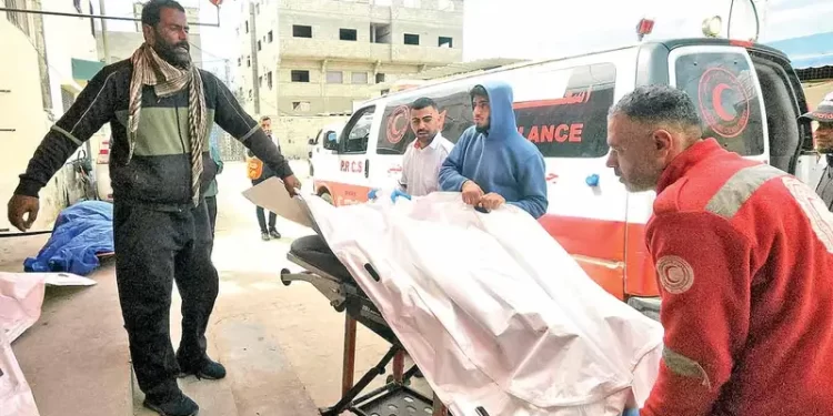 Termina tregua en Gaza; ataques dejan 220 muertos; Israel promete mayor ofensiva